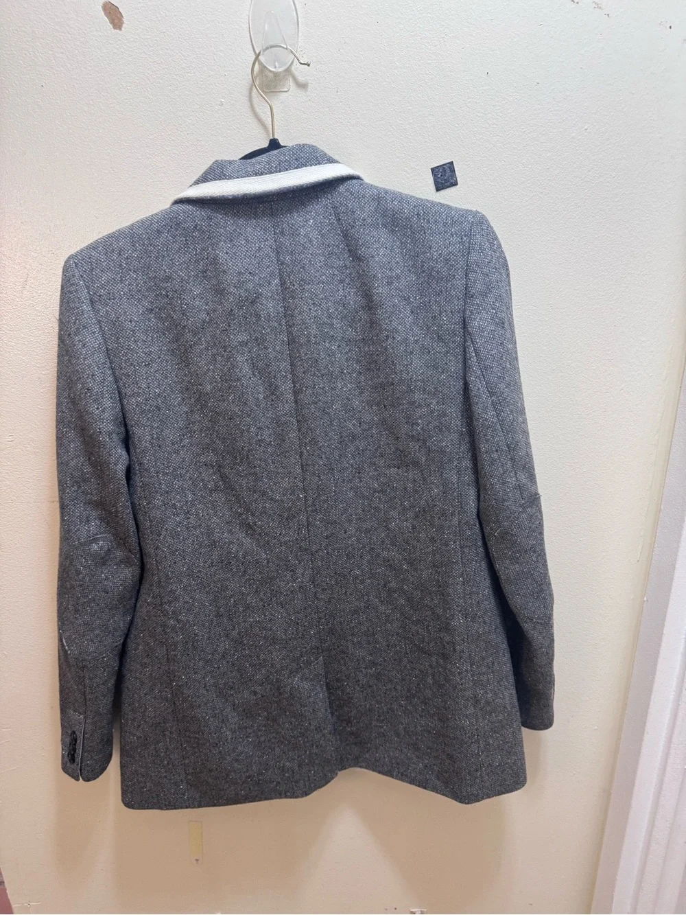 Banana Republic Charcoal Gray wool blend Blazer with White Trim size 6